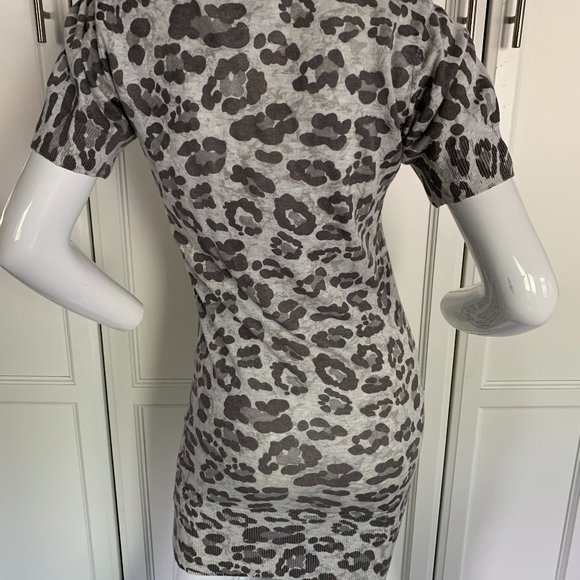 6 fun grey leopard print short sleeve dress - Picture 4 of 7